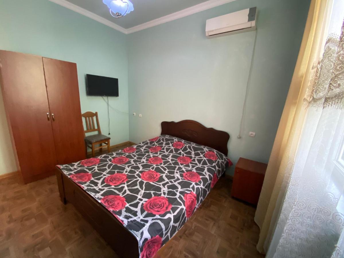 Hotel Beliy Dom Kwariati Exterior foto